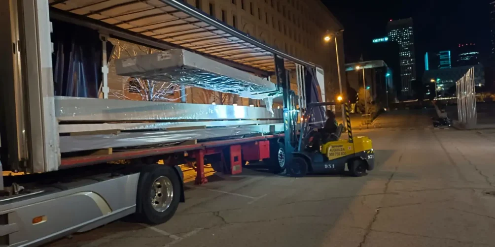 Empresa de transporte en tráiler o camión a nivel nacional