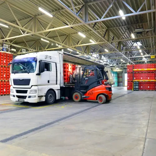 Preparación de mercancía antes de iniciar un viaje internacional